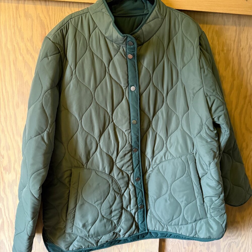 BNWOT Summersalt The Reversible Eco Quilted Jacket in Olive/Eden